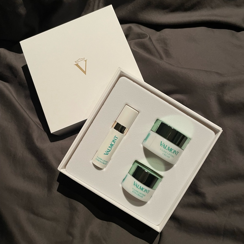 New VALMONT V-Line Lifting Gift Set